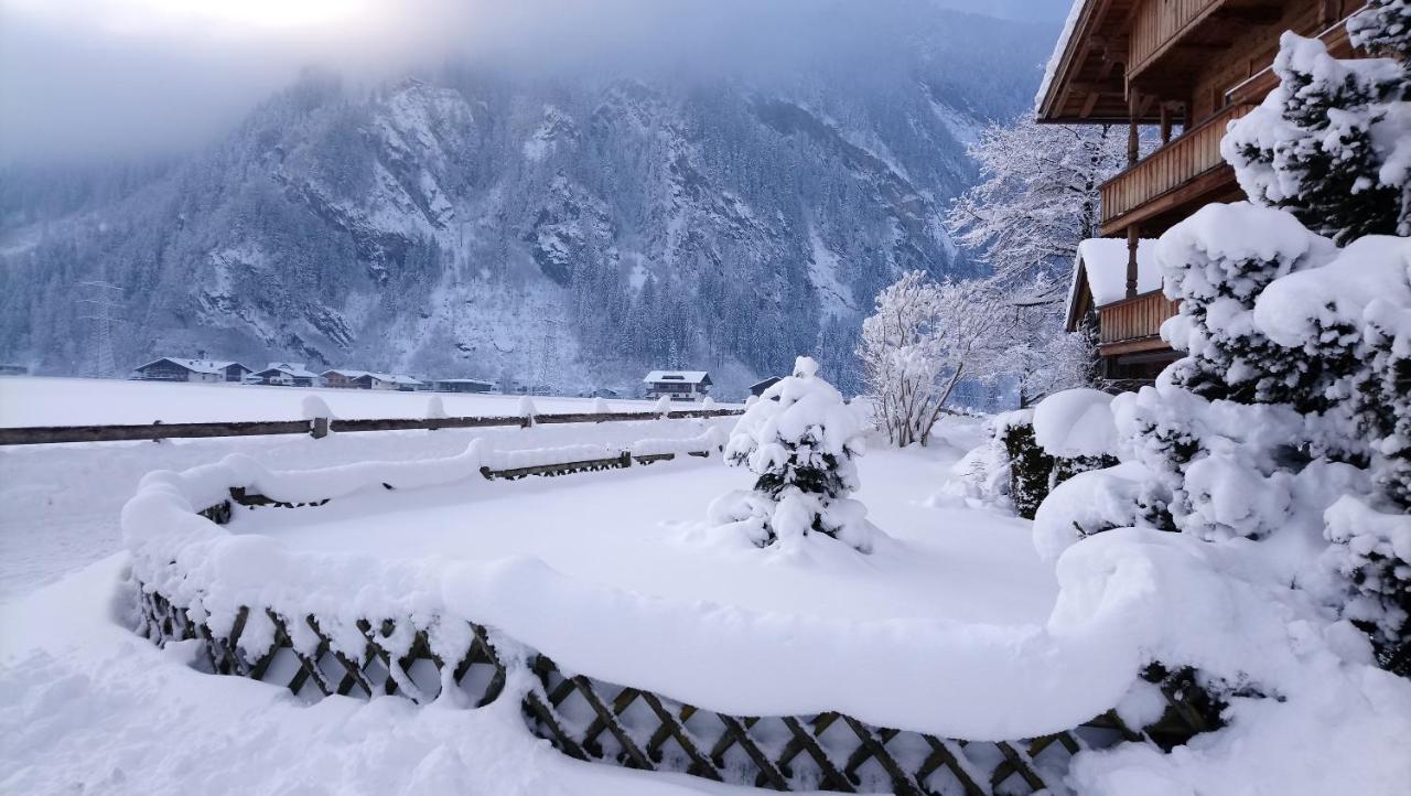 Landhaus Eberler Майрхофен Экстерьер фото